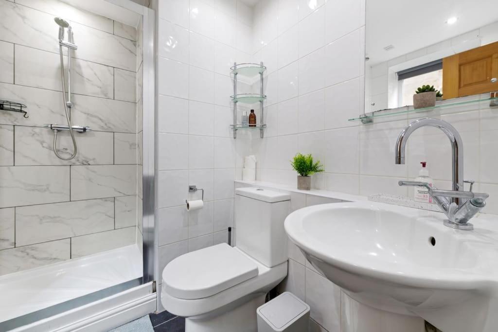 Luxurious 3 Bedroom Apartment In Park Estate Νότιγχαμ Εξωτερικό φωτογραφία